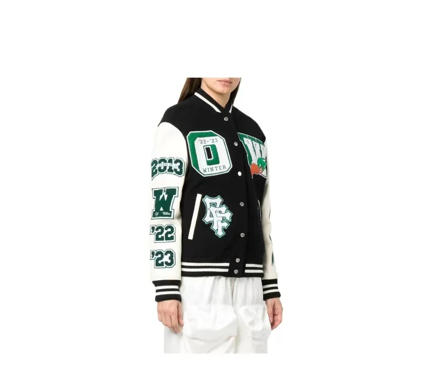 ♻️💯Reference model picture for the upper body❤️Top tested version off white Heavy embroidery patchwork leather high temperature hot crystal diamond baseball uniform male and female couple star same style (⚠ Original button molding and customization, patch embroidery and color matching) Original packaging and original label🔍 Full set of accessories customized, packaging elevators are purchased from the original factory, all hardware parts are molded and customized, and the fabric color components are restored one to one The fabric is made of 65% wool, 15% natural silk, 10% spandex and 10% velvet, mixed and custom-woven. The total weight is more than 900 grams! And the most important thing is its color fastness, it will never fade! -The embroidery uses an imported towel embroidery machine. Each pattern is first embroidered on the fabric, and then engraved with an infrared laser, and then fixed with a sewing machine. The whole garment is labeled in many places, one is flat embroidered, and the large pattern on the back is directly embroidered on it. This dress has 4 different embroidery techniques⚠ -The sleeves are all made of two-layer pebbled fabric, which is processed, shaped, colored, washed, and the texture retains the original grain structure! Thick, plump and round! -The processing technology is extremely complex, the pieces are neatly spliced ​​and aligned, and the entire garment has precise wiring density. Gender-neutral style. Loose version. Self-conscious quality control. Details determine success or failure. Size: S M L XL P: 680